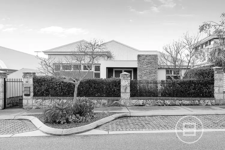 12 The Embankment, South Guildford WA 6055