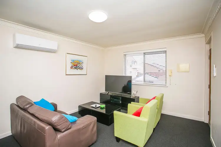 4/144 Central Avenue, Inglewood WA 6052