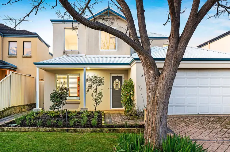 19 Caladenia Parade, Mount Claremont WA 6010