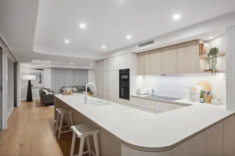 Fifth view of Homely house listing, 2 Charsley Crescent, Marmion WA 6020