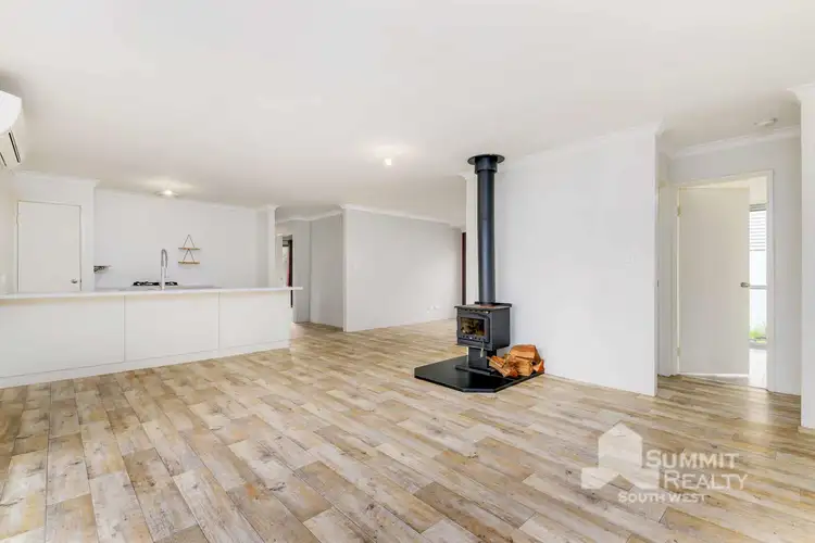 Second view of Homely house listing, 6 Gladstone Crescent, Collie WA 6225