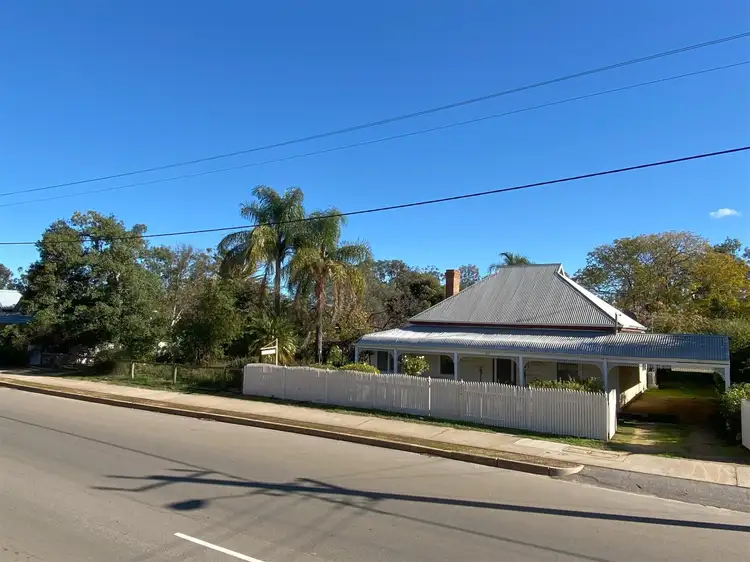 110 Roberts Street