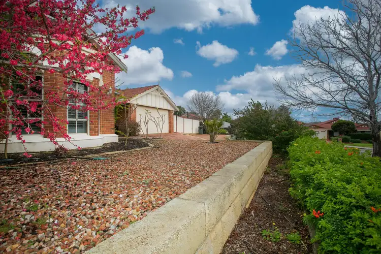 Fifth view of Homely house listing, 2 Glenlark Elbow, Jane Brook WA 6056