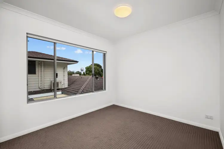 Seventh view of Homely apartment listing, 5/43 Morago Crescent, Cloverdale WA 6105