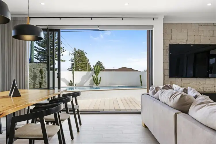 65 Flora Terrace, Watermans Bay WA 6020