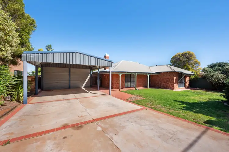 7 De Bernales Street, Hannans WA 6430