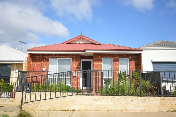 14 Clarendon Circuit, Lakelands WA 6180