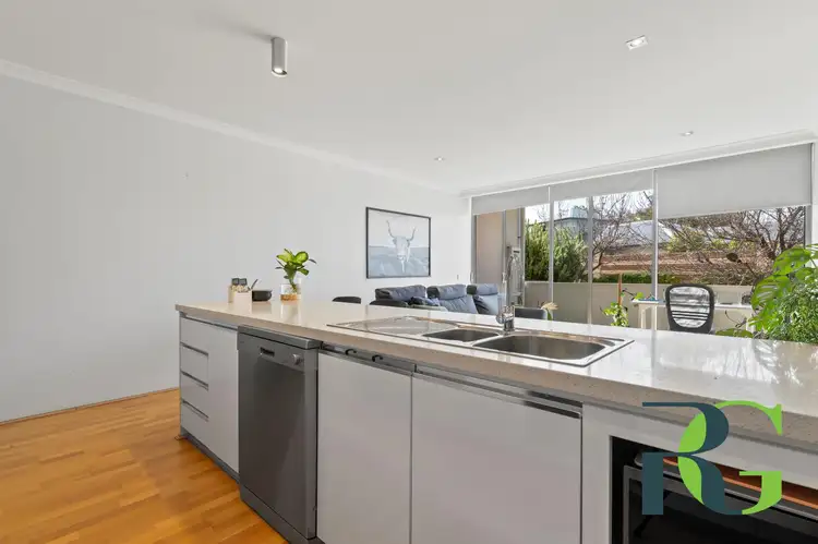 Sixth view of Homely unit listing, 8/7 College Corner, O'connor WA 6163