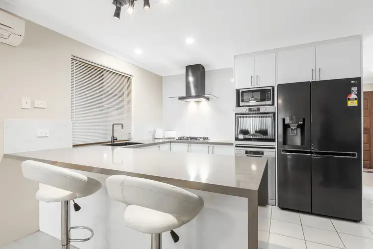 4 Silver Grove, Warnbro WA 6169