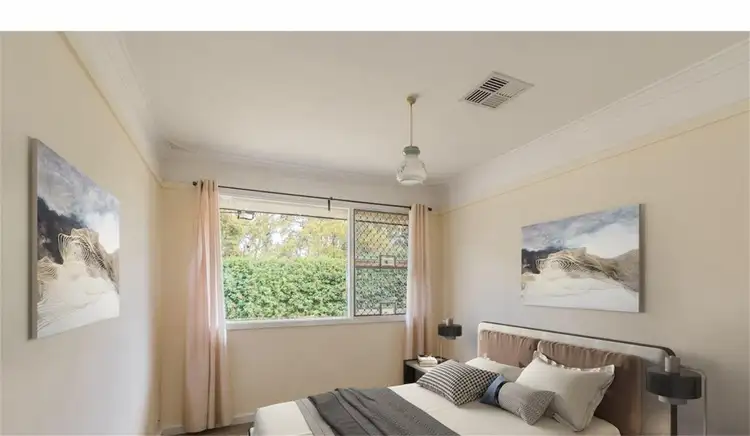 Fourth view of Homely house listing, 10 Bolton Way, Orelia WA 6167