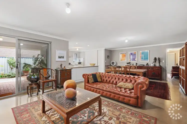 2A Snook Crescent, Hilton WA 6163