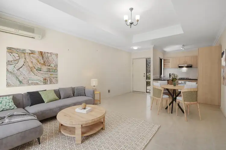 Fifth view of Homely house listing, 1/22 OATLEY TURN, Duncraig WA 6023