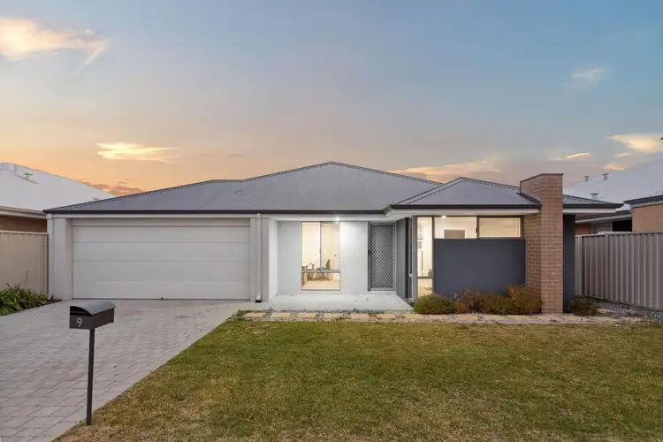 9 Waylen Road, Golden Bay WA 6174