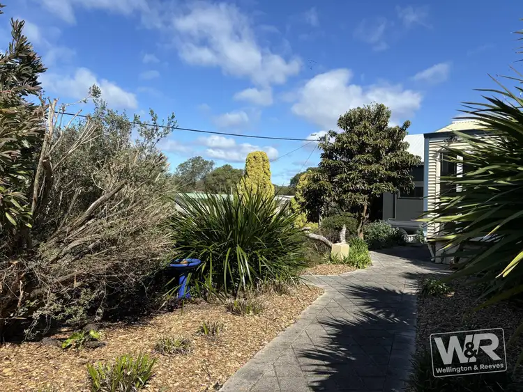 6 Bedwell Street, Emu Point WA 6330