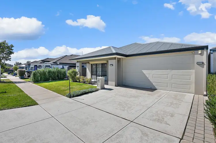 Second view of Homely house listing, 105 Bellas Circuit, Piara Waters WA 6112