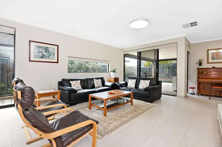 Fourth view of Homely house listing, 105 Bellas Circuit, Piara Waters WA 6112