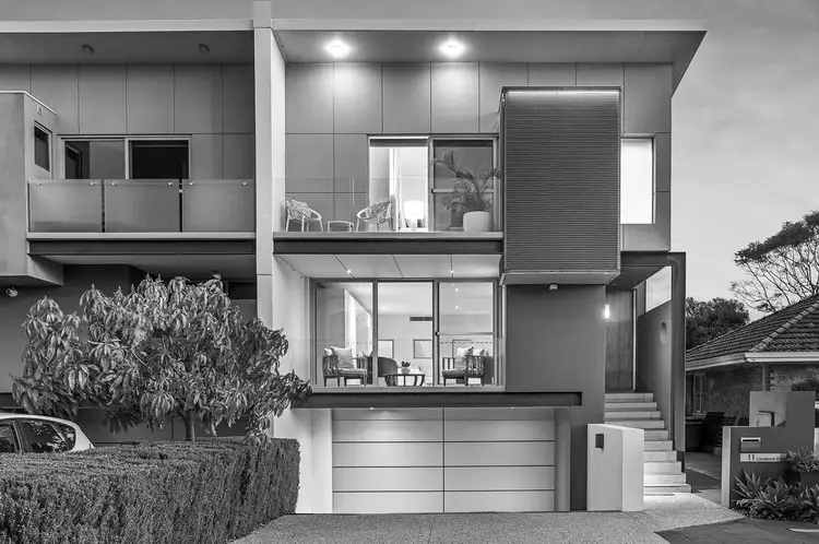 11 Laurence Road, Innaloo WA 6018