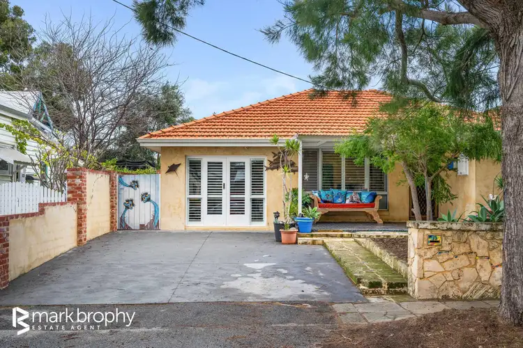 13 Walker Street, South Fremantle WA 6162