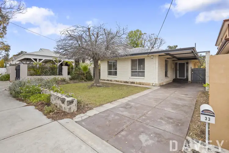 33 Gwenyfred Road