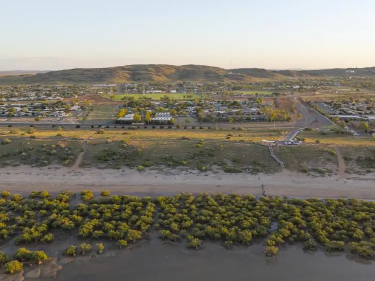 Fifth view of Homely house listing, 8 Walcott Way, Bulgarra WA 6714