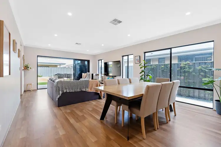 Sixth view of Homely house listing, 18 Woodloes Street, Piara Waters WA 6112