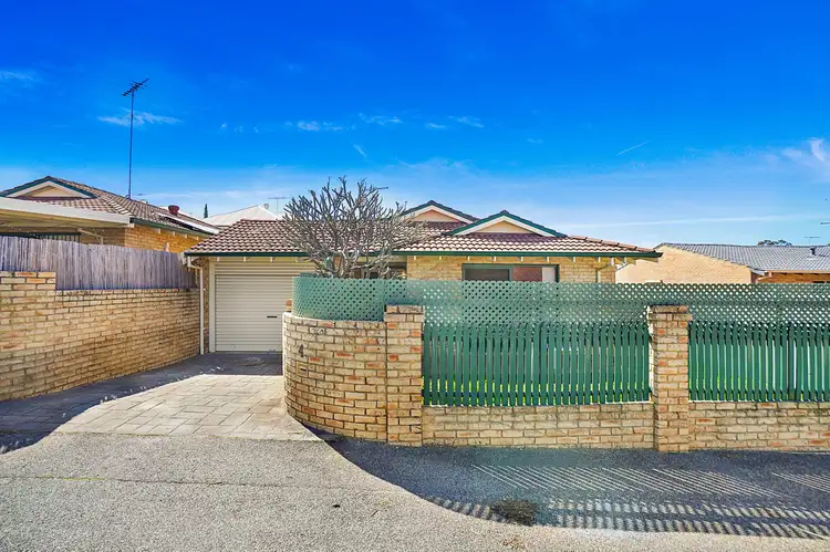 4/118 Deanmore Road, Scarborough WA 6019