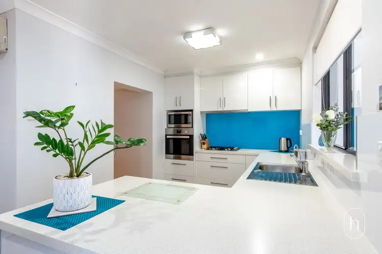 4 Chiverton Place, Beldon WA 6027