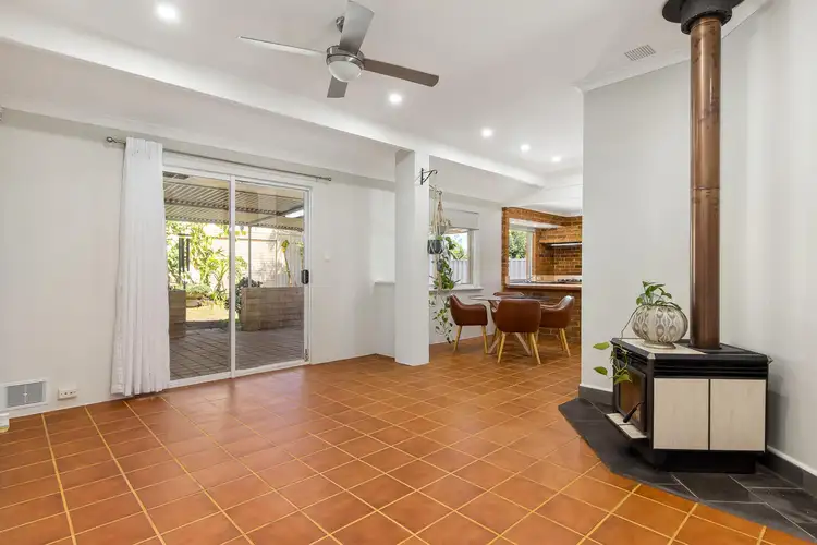Seventh view of Homely house listing, 20 Taylor Close, Leda WA 6170