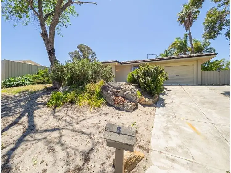 8 Treetop Avenue