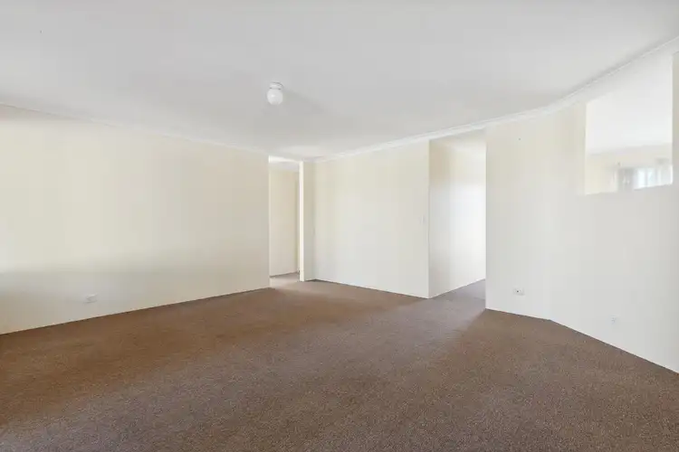 Fifth view of Homely house listing, 7 Duncraig Court, Cooloongup WA 6168