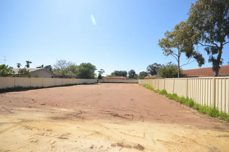 18 Peel Street, Mandurah WA 6210