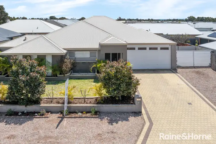 3 Badminton Cross, The Vines WA 6069