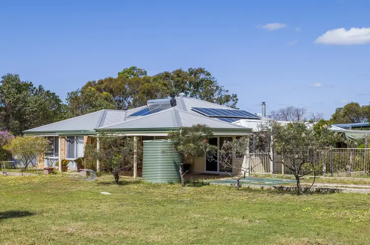 90 Sandalwood Road