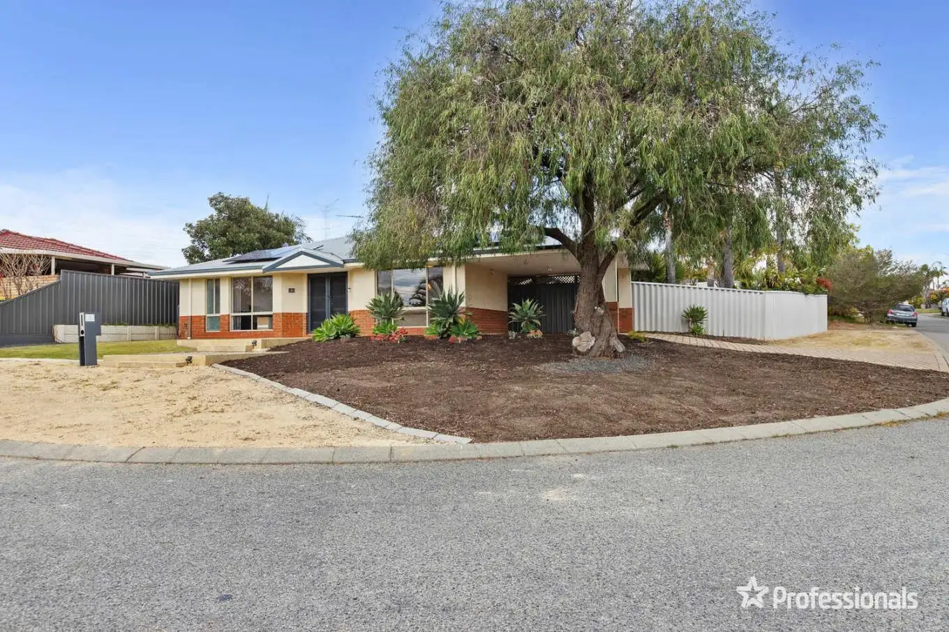 Main view of Homely house listing, 2 Daintree Close, Success WA 6164