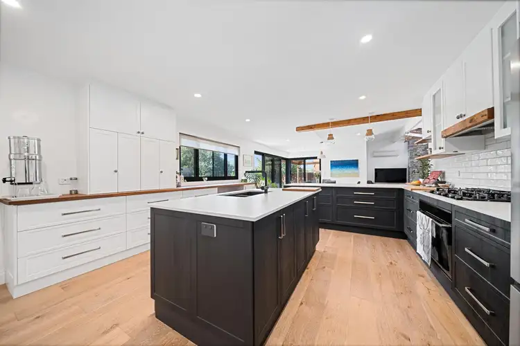 Fourth view of Homely house listing, 2 Karo Place, Duncraig WA 6023