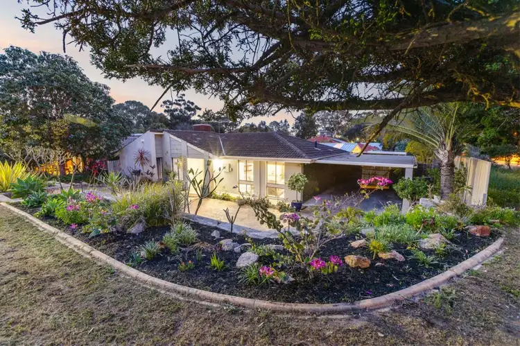 28 Amethyst Way, Carine WA 6020