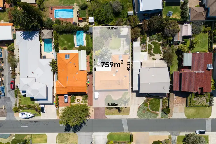 7 Robin Avenue, Sorrento WA 6020