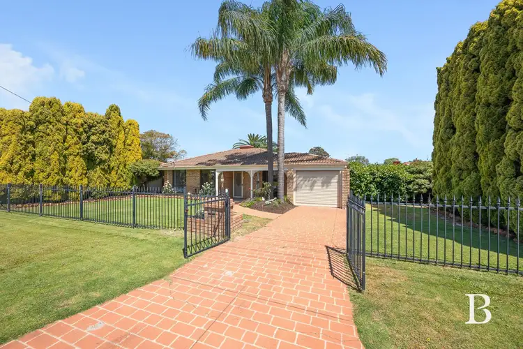 10 Maitland Place, Thornlie WA 6108