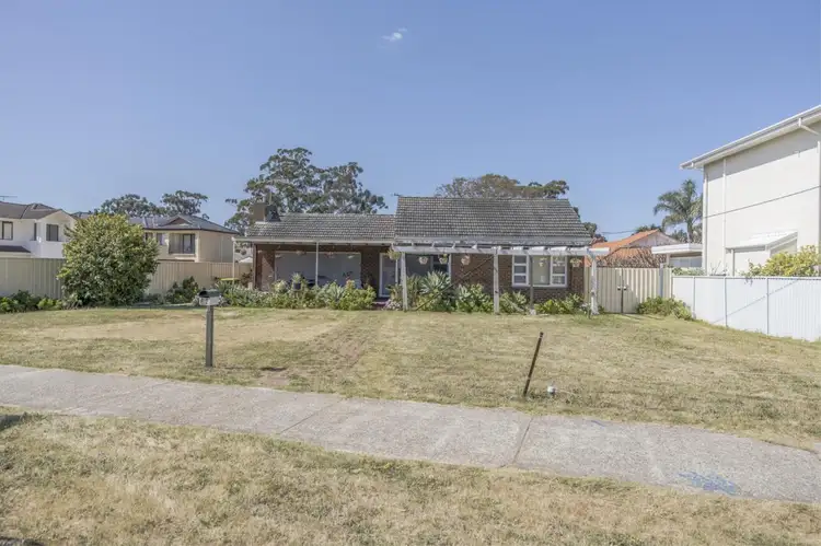 62 Peninsula Road, Maylands WA 6051