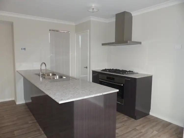4/84 Strickland Street