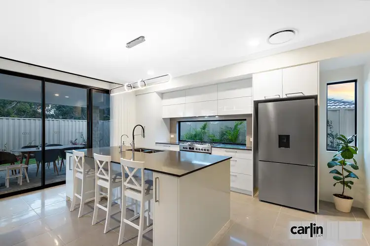 16 Waratah Way, Wandi WA 6167
