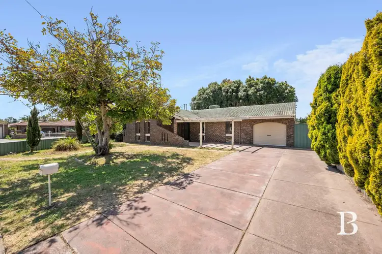 2 Whiteman Street, Thornlie WA 6108