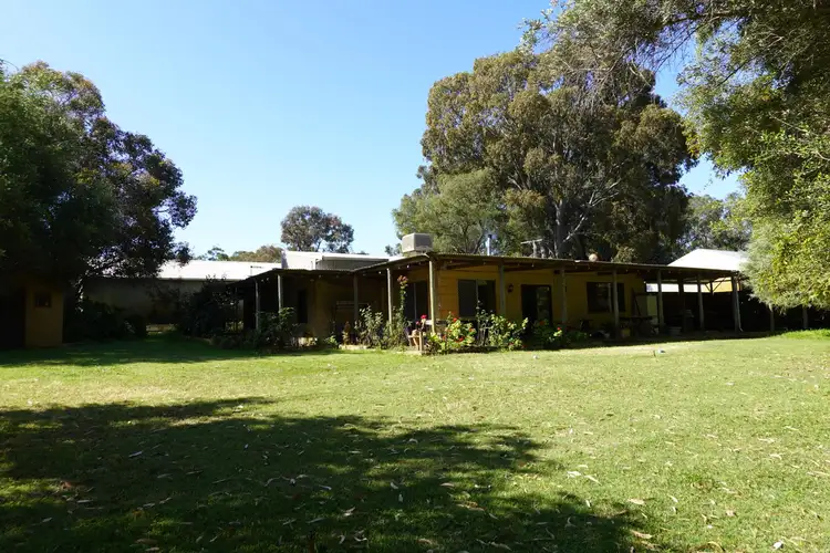 459 Russell Road, Munster WA 6166