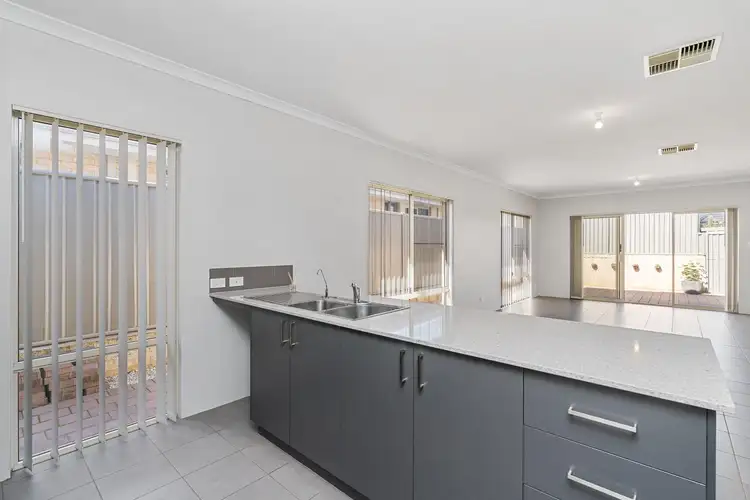 Sixth view of Homely house listing, 5 Prespa Loop, Success WA 6164