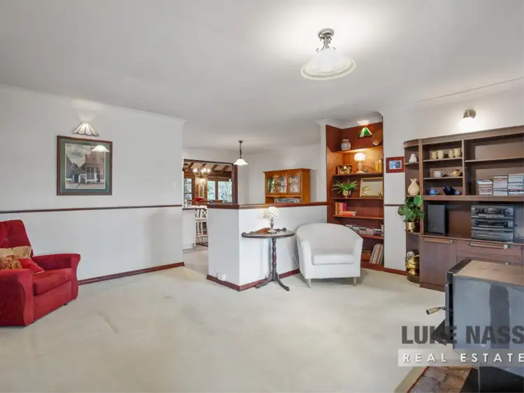 Sixth view of Homely house listing, 4 Tweed Close, Camillo WA 6111