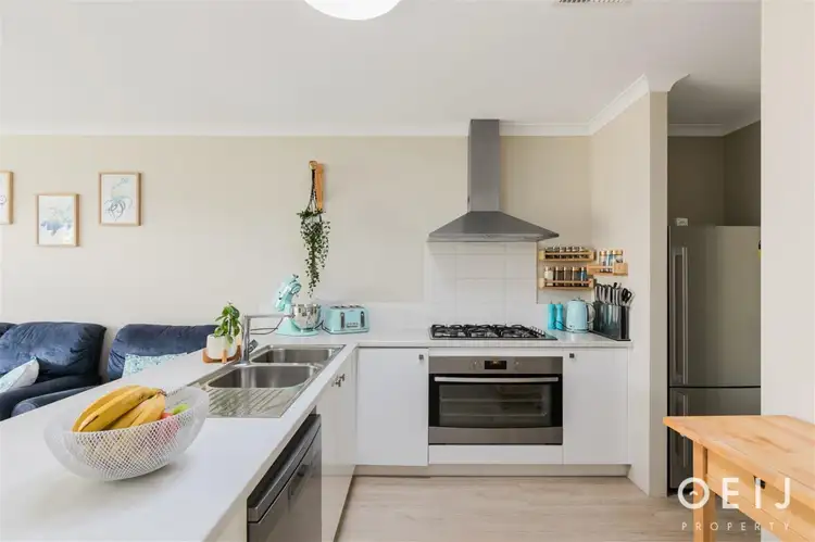 7 Camberwell Vista, Piara Waters WA 6112