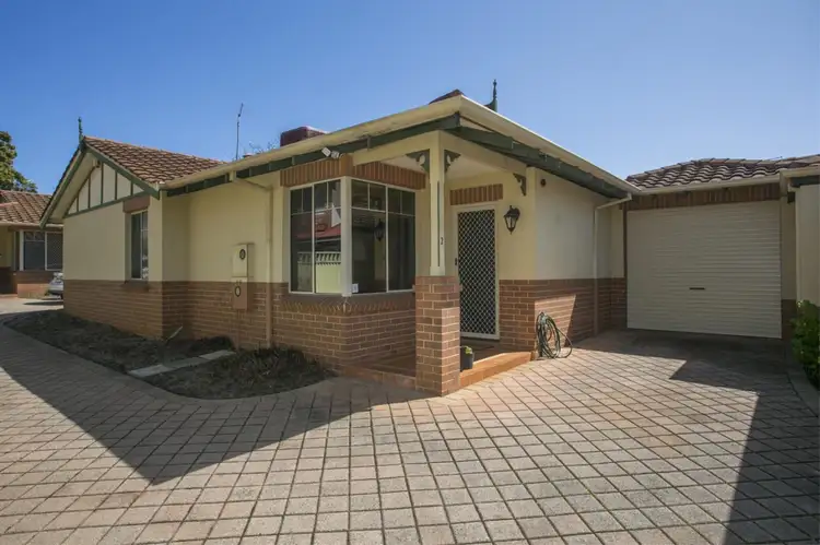 2/11 Wynyard Street, Yokine WA 6060