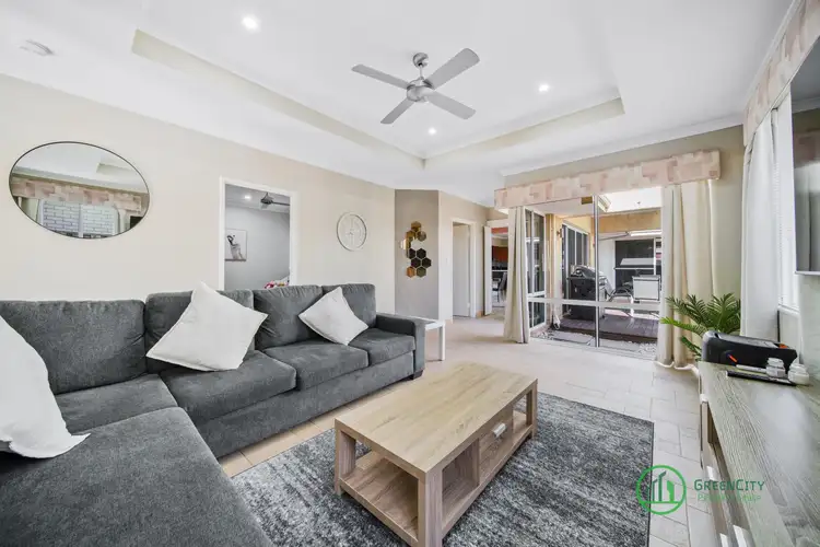 25 Bundaleer Avenue, Ellenbrook WA 6069