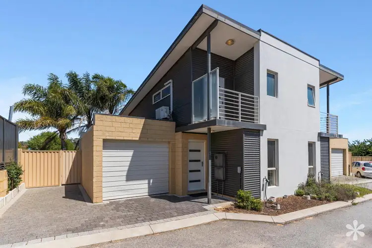 3/25 Southwell Crescent, Hamilton Hill WA 6163