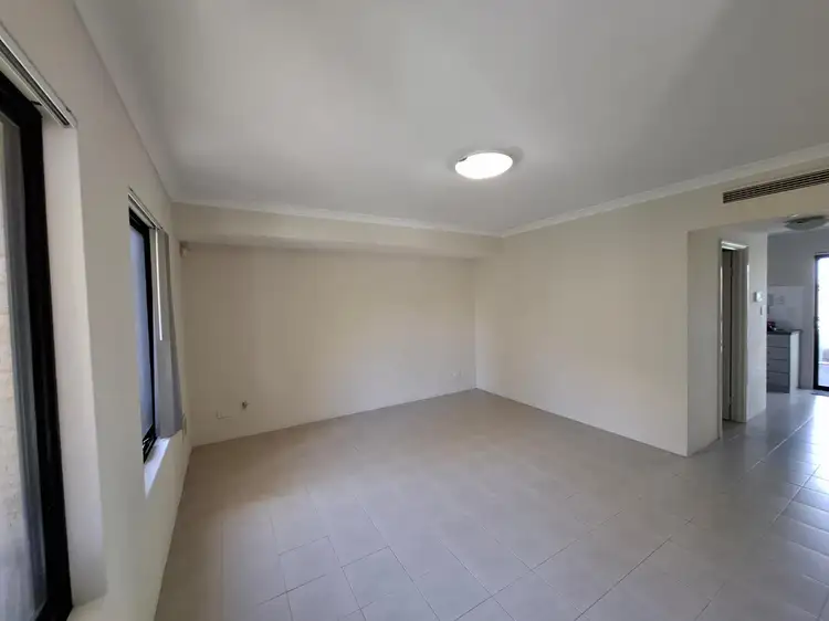 Fourth view of Homely townhouse listing, 2/179 Sevenoaks Street, Cannington WA 6107